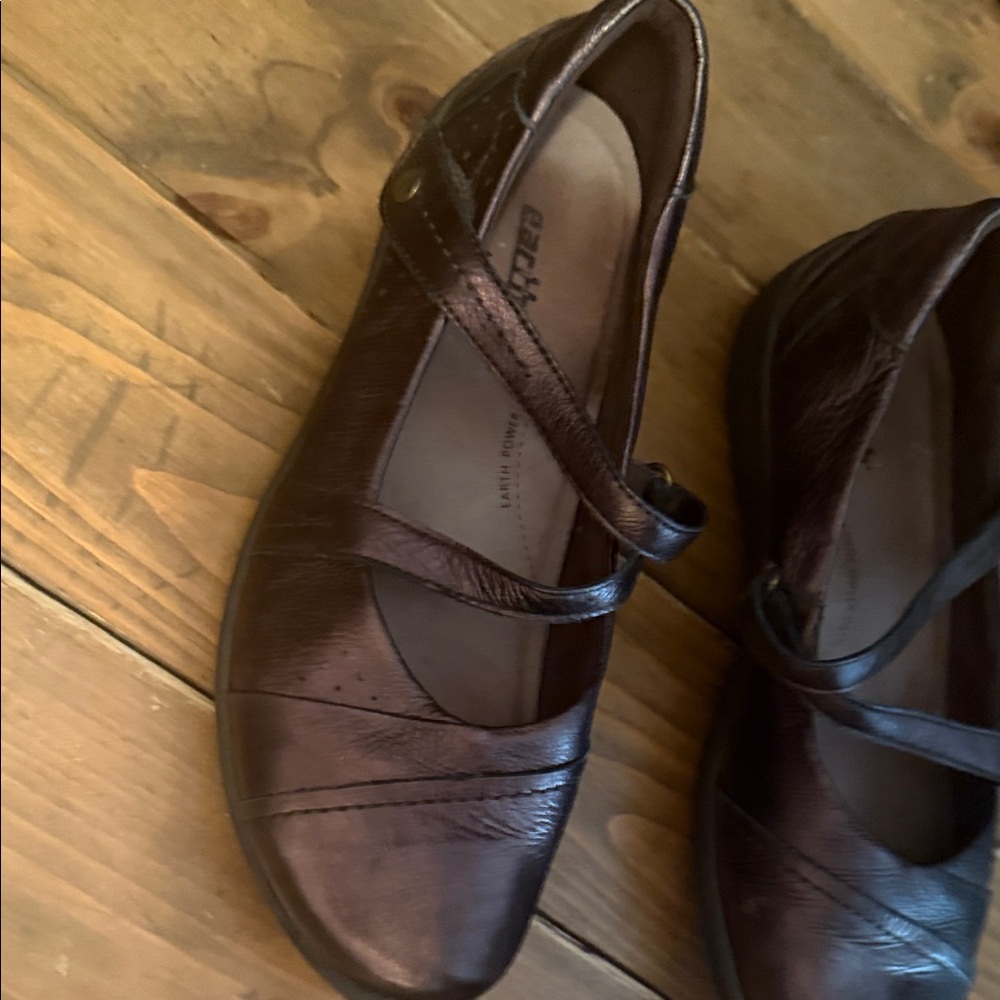 Earth Brown Leather Cross-Strap Ballet Flats - Picture 2 of 7